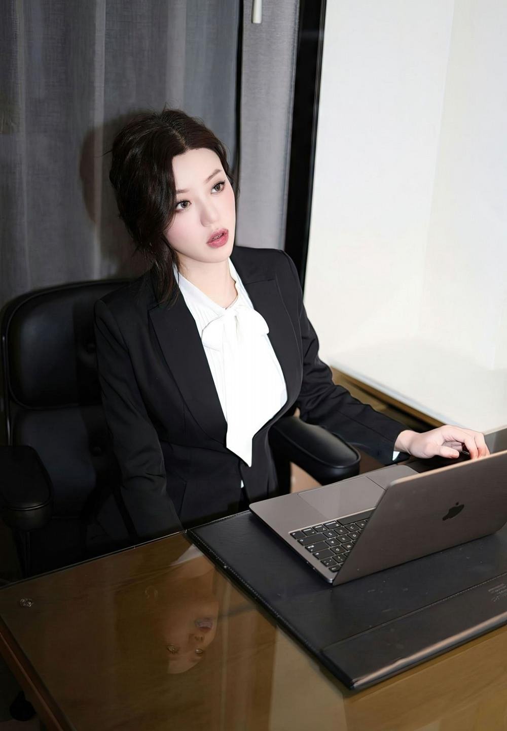 迈开腿开扑克又疼又叫的视频