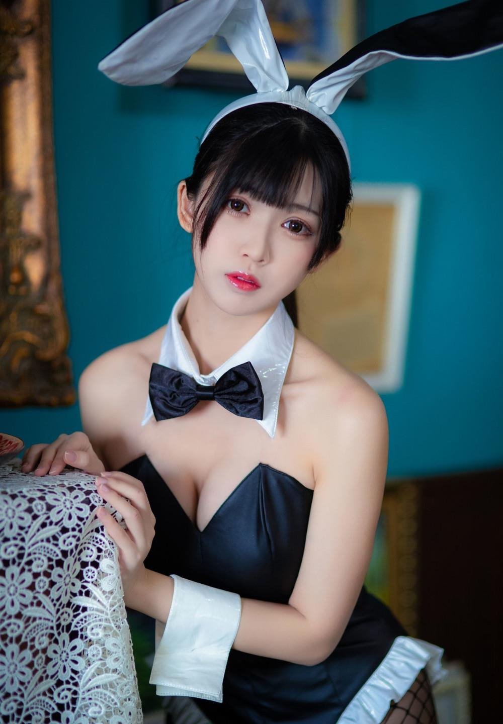 精品AV一区二区三区久久