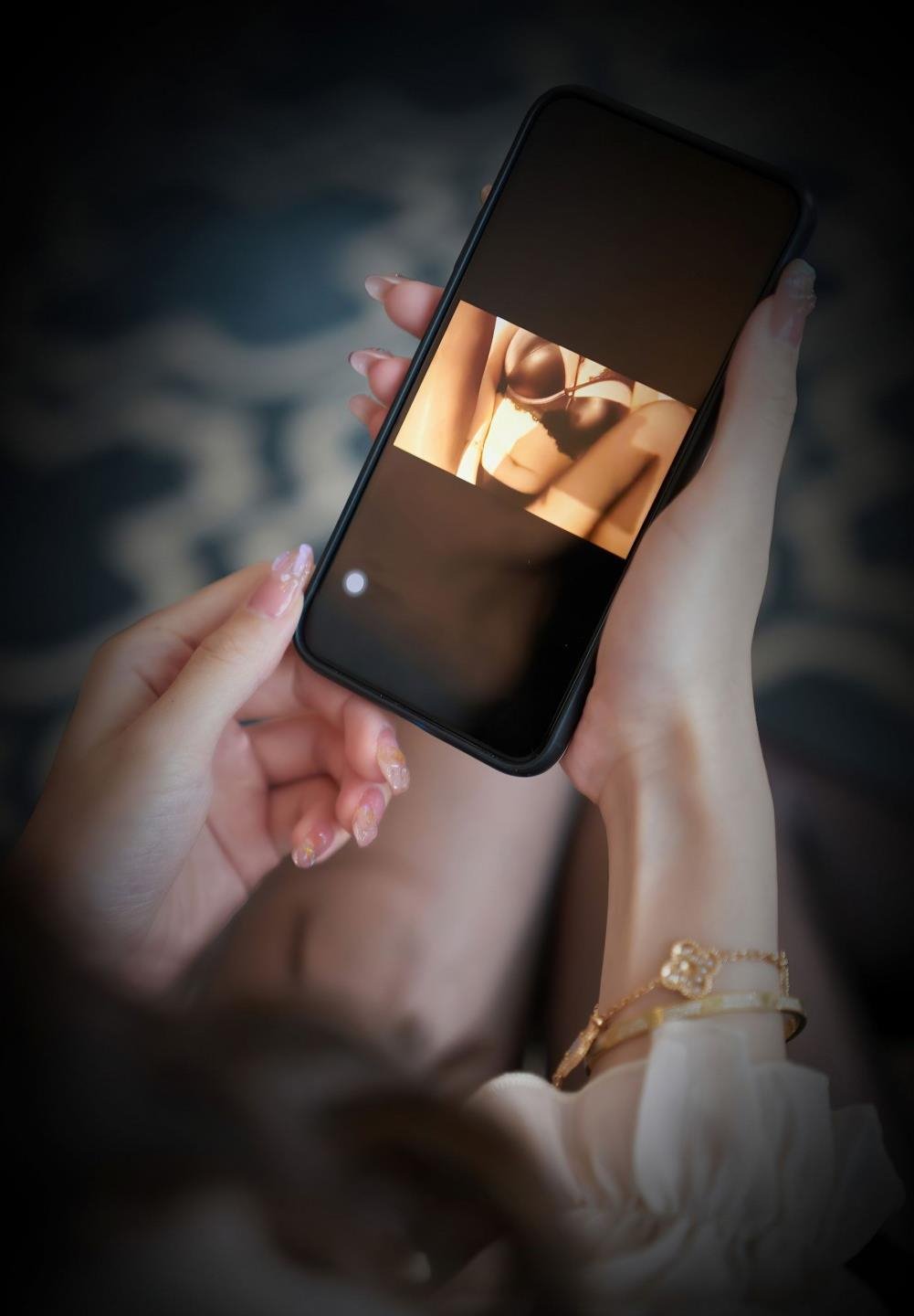 �ú��ܲ�Ū����C