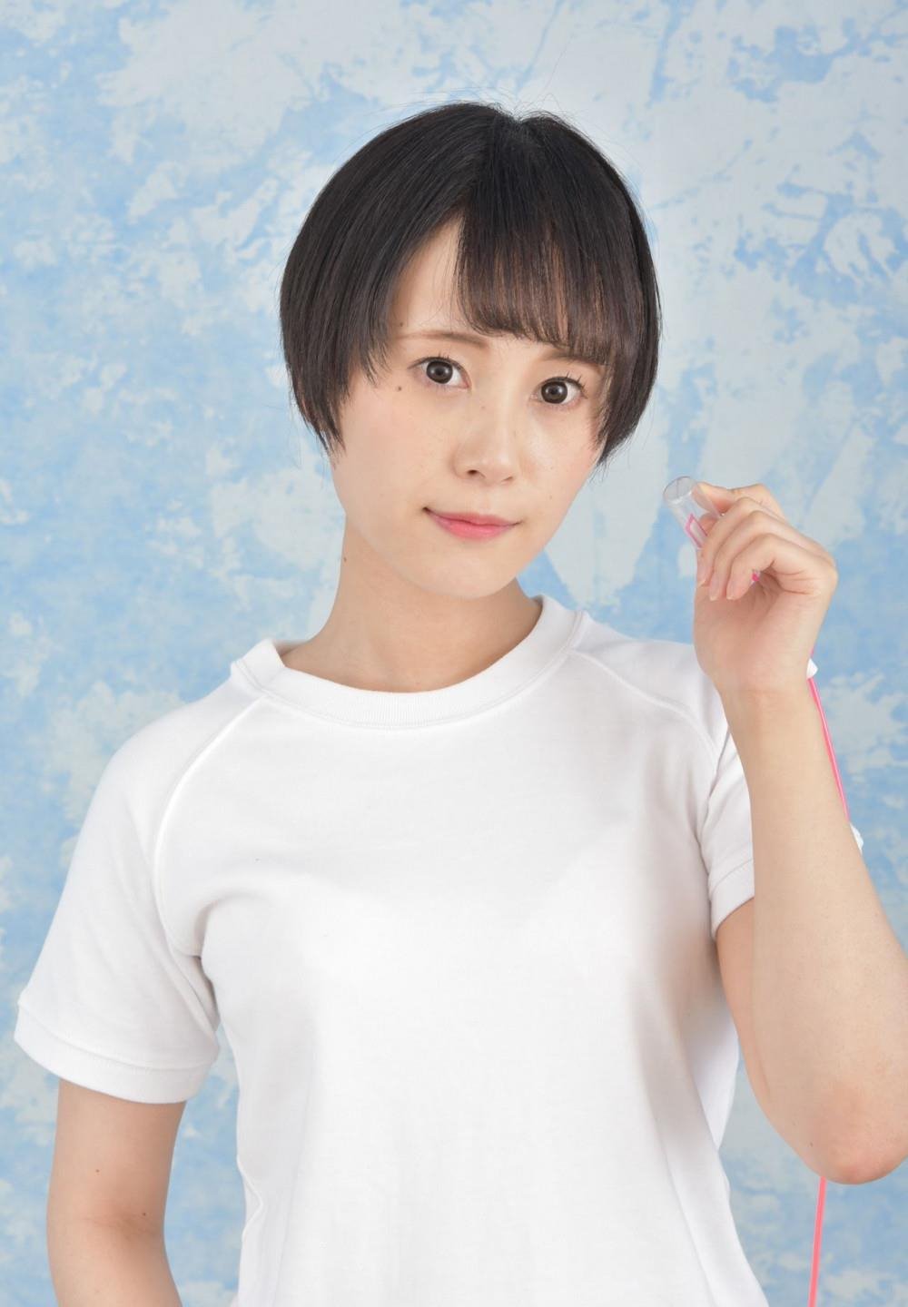 美女脱去所有胸罩