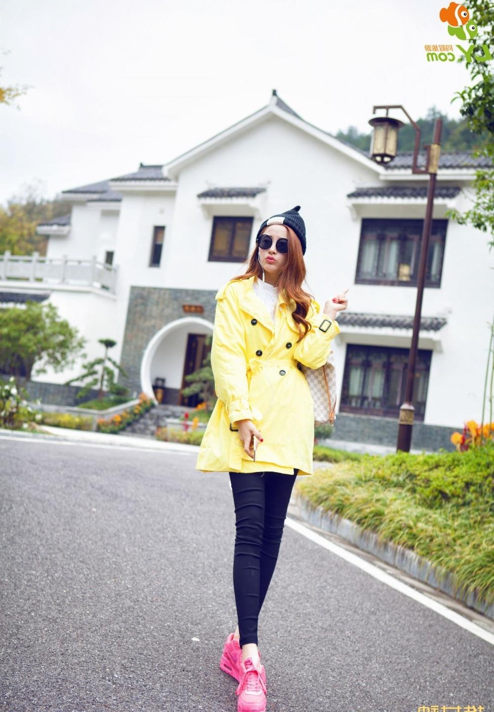 Ů���빫�н���ͼ