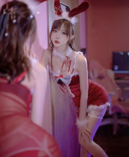 ����Ƭ����Ů�ܼ���Ա